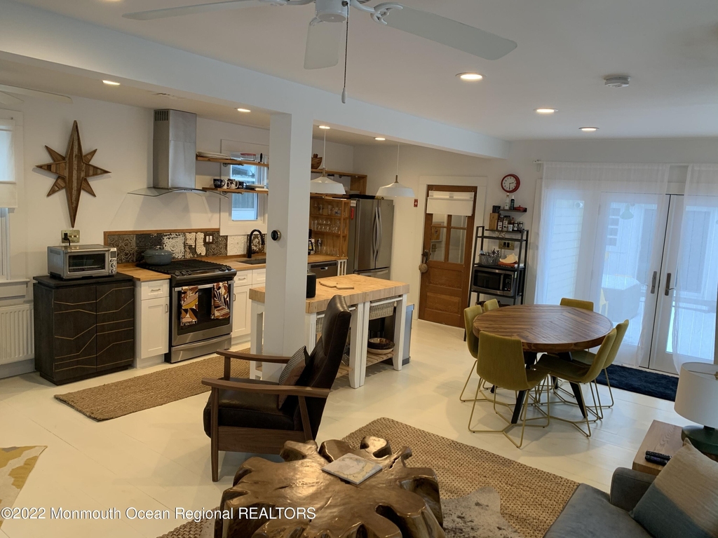 1836 Parkway - Photo 5
