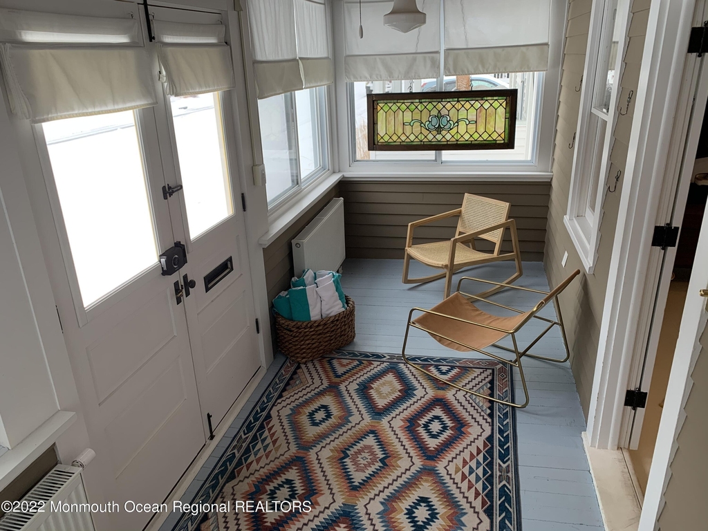 1836 Parkway - Photo 2