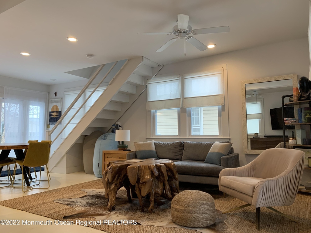 1836 Parkway - Photo 3