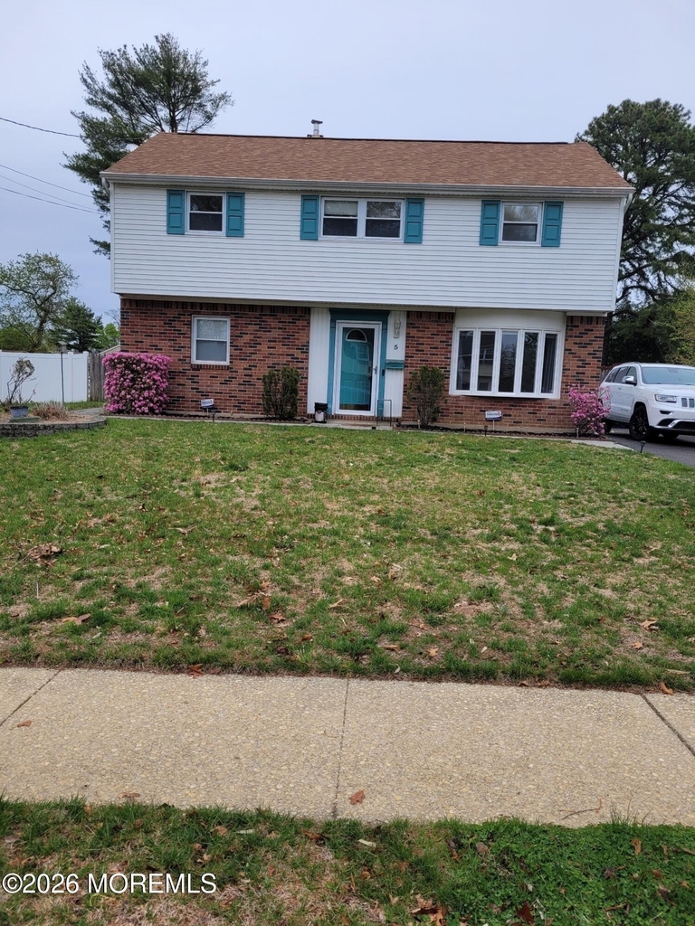 5 Peachtree Road - Photo 0