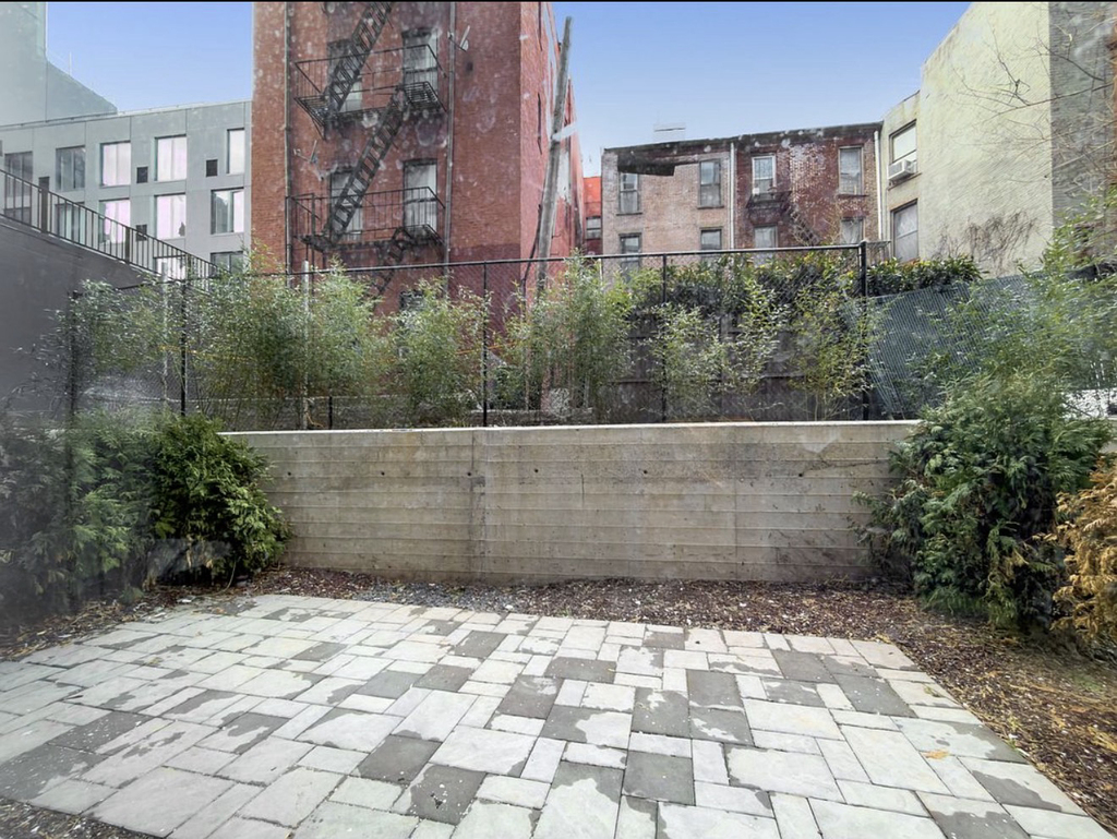 Halsey Street - Photo 4