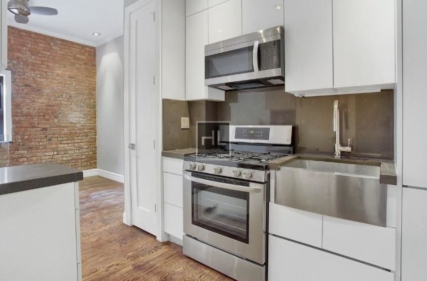 East 26 Street - Photo 2