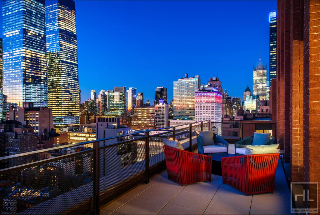 West 28th Street - Photo 15