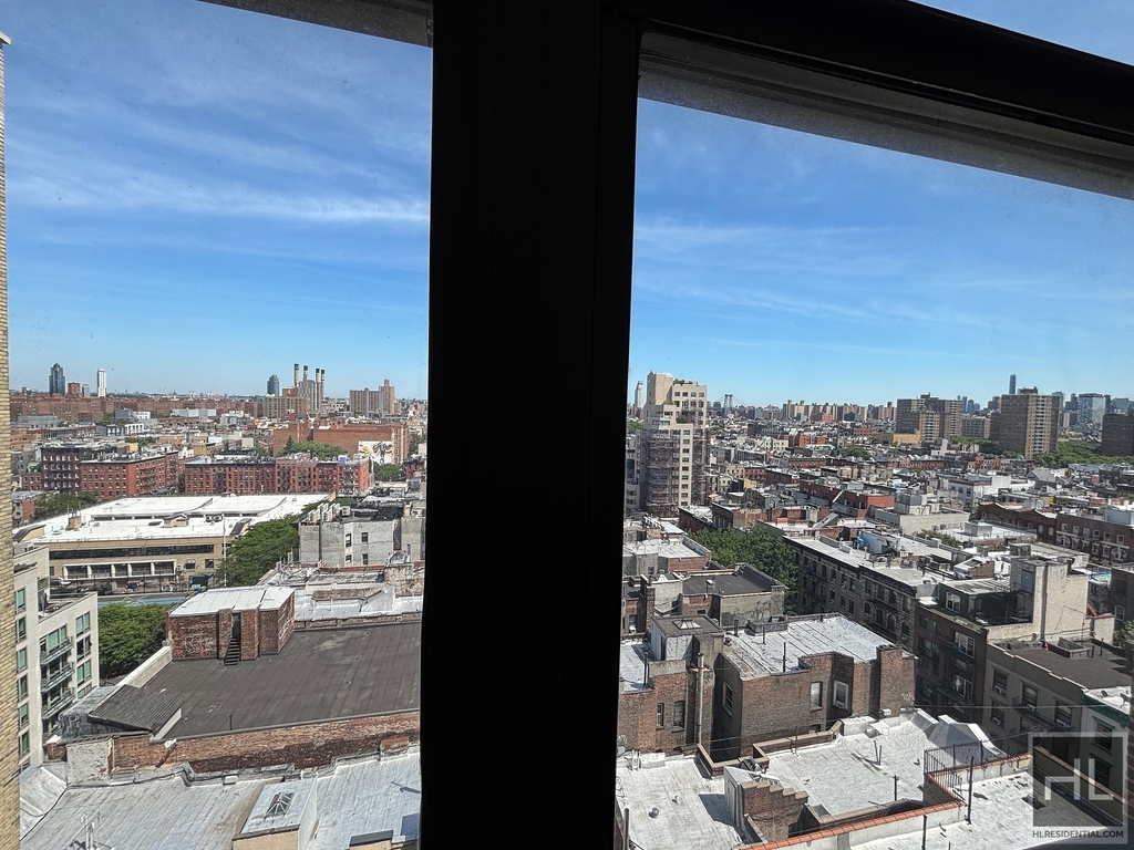 Second Avenue - Photo 9
