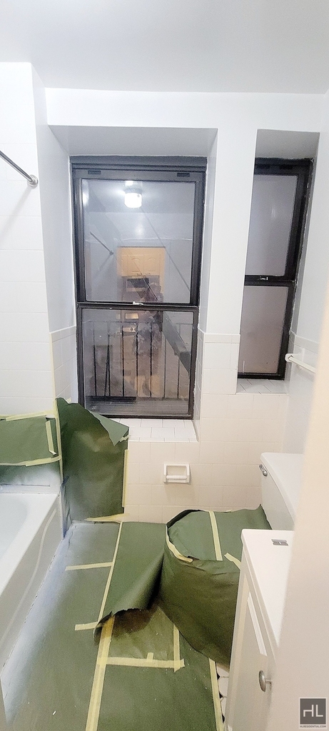 East 80 Street - Photo 12