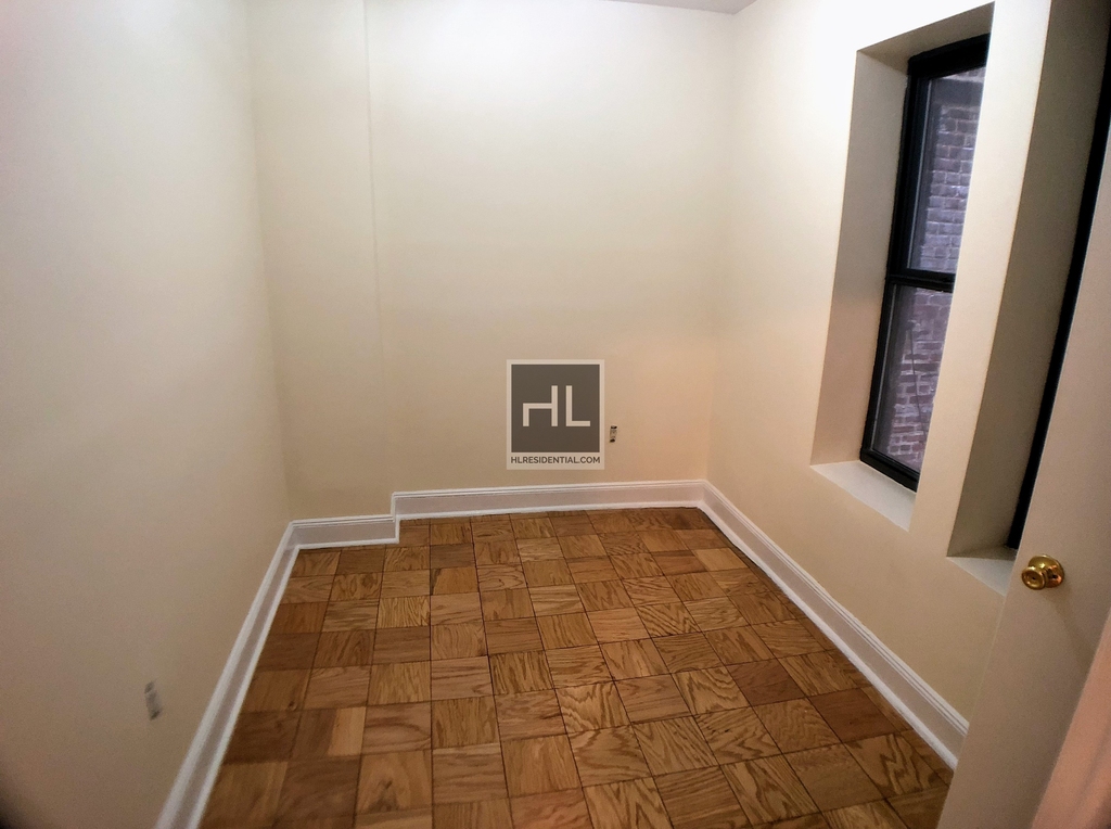 East 80 Street - Photo 21