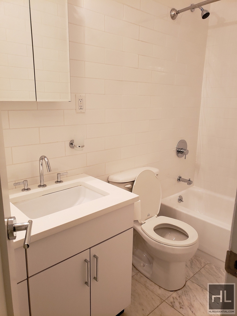 West 9 Street - Photo 2