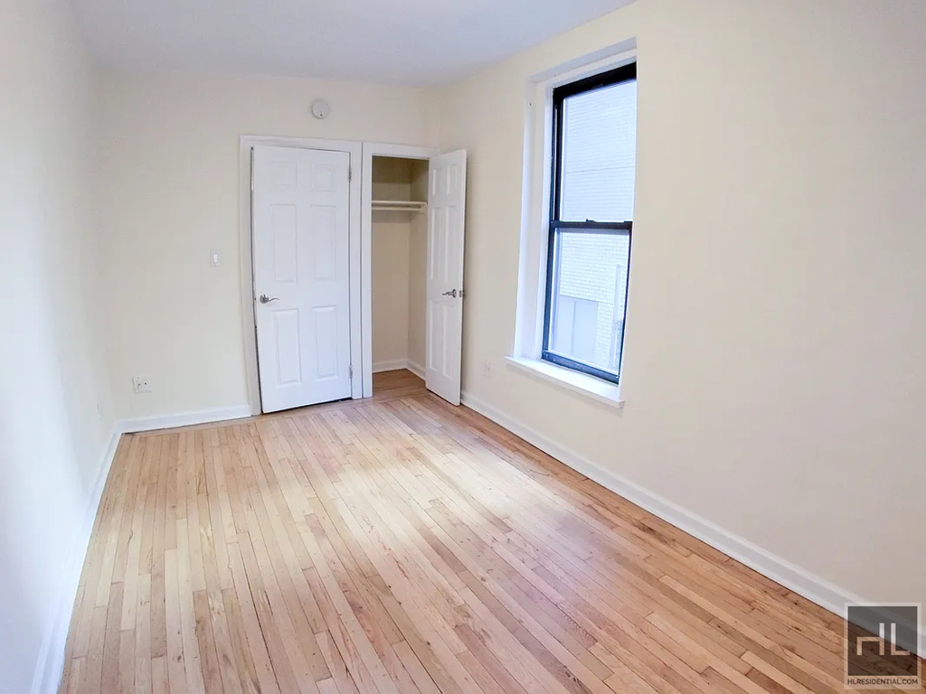 East 84th Street - Photo 4