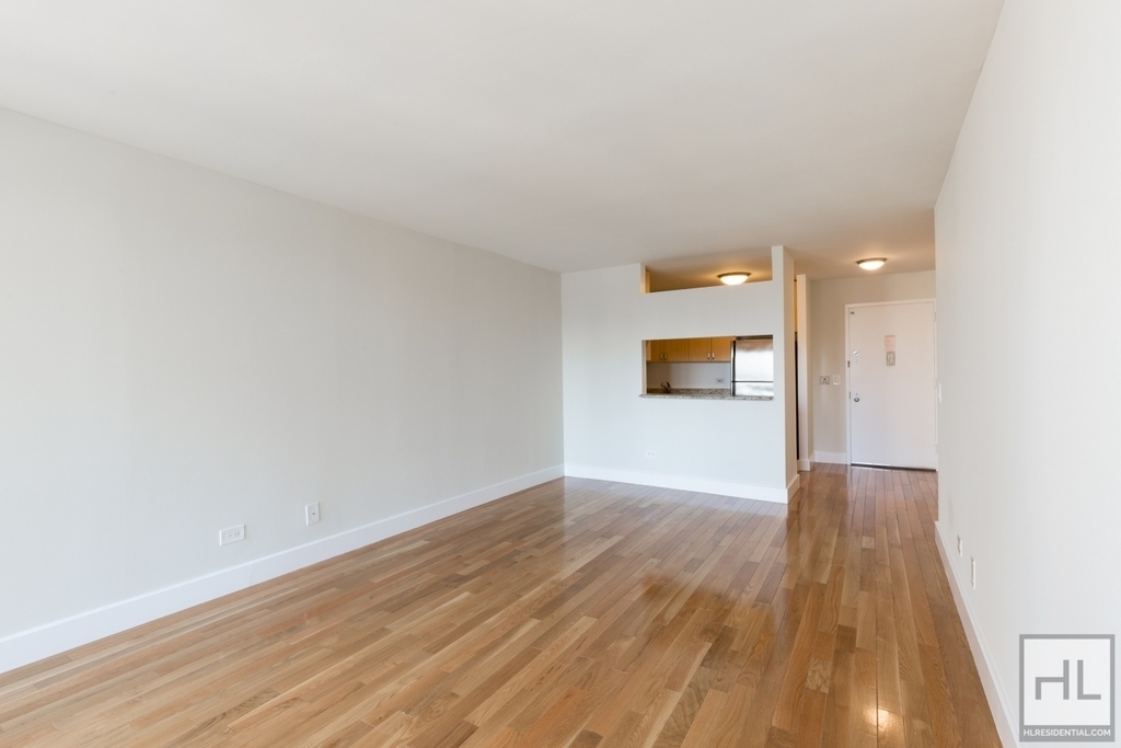 West 48th Street - Photo 0