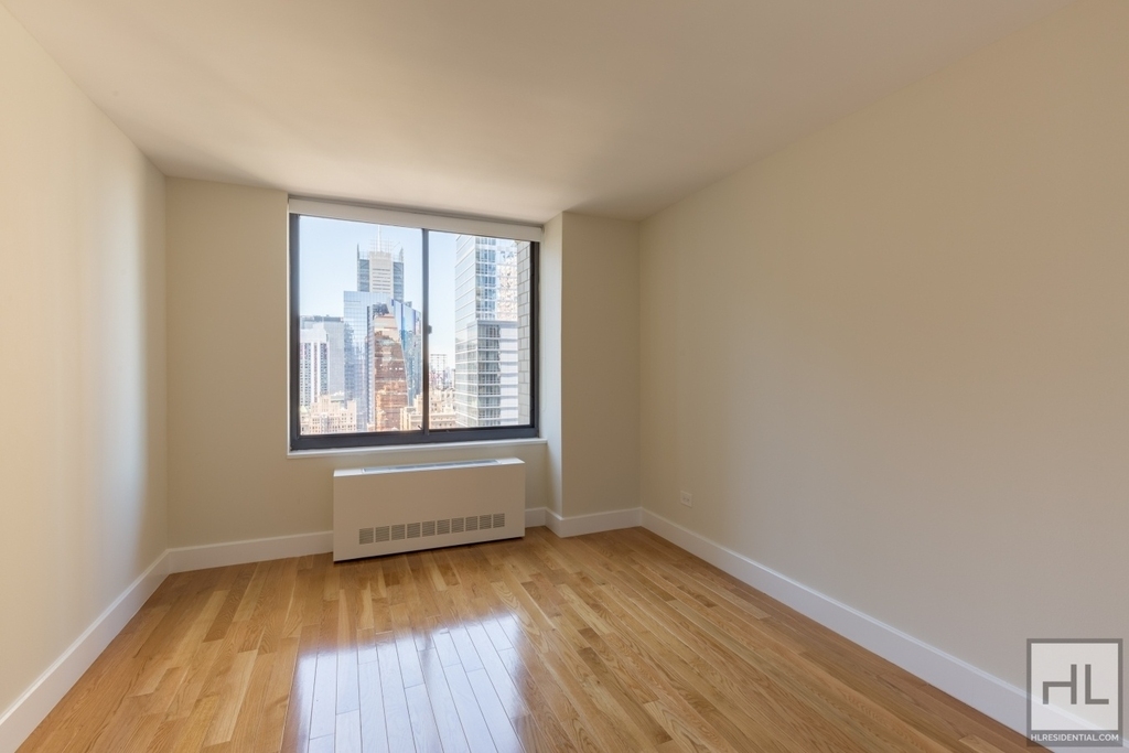 West 48th Street - Photo 1