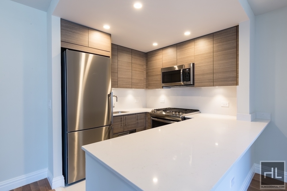 West 48th Street - Photo 2
