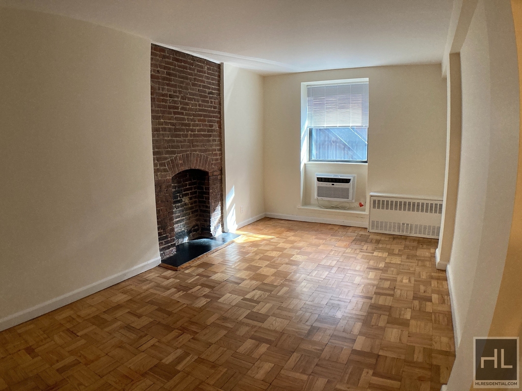 East 84 Street - Photo 2