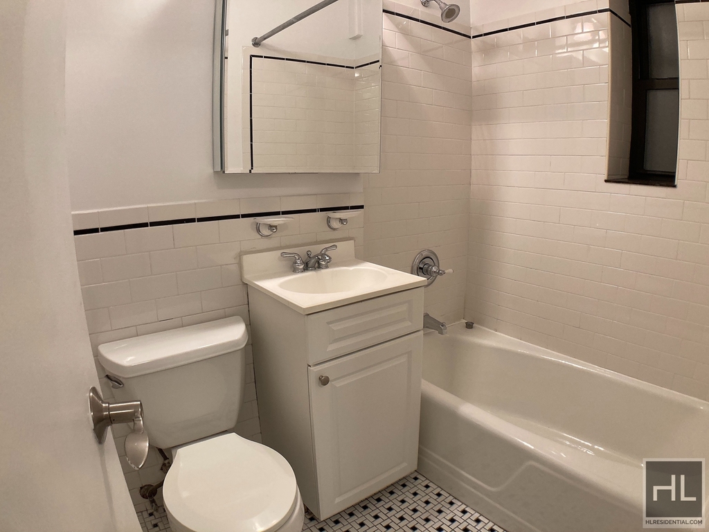 East 84 Street - Photo 0