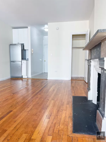 East 84th Street - Photo 4