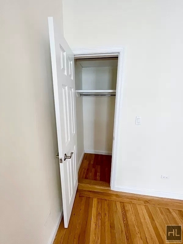 East 84th Street - Photo 5