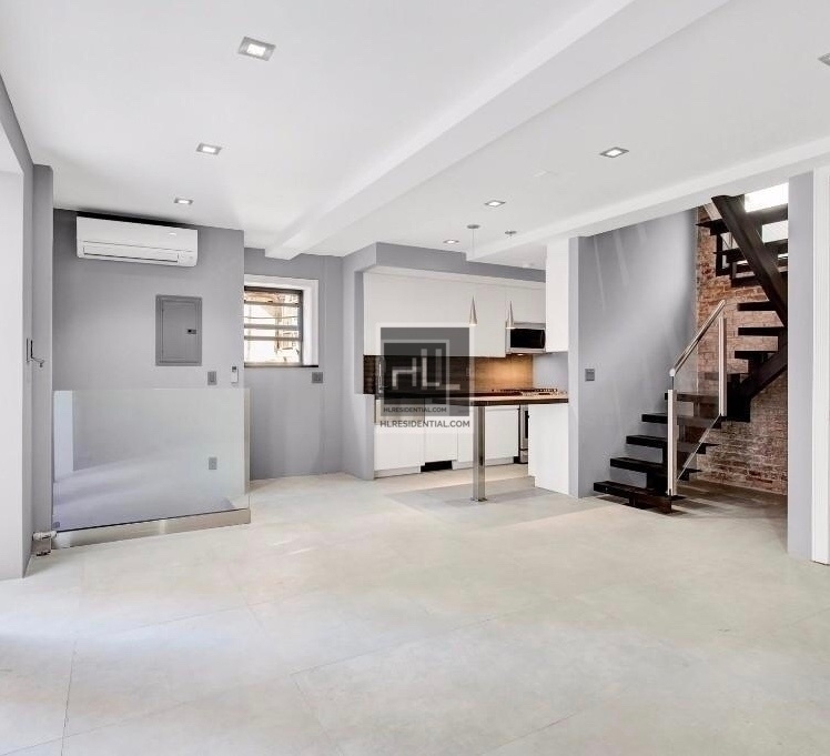 East 26 Street - Photo 4