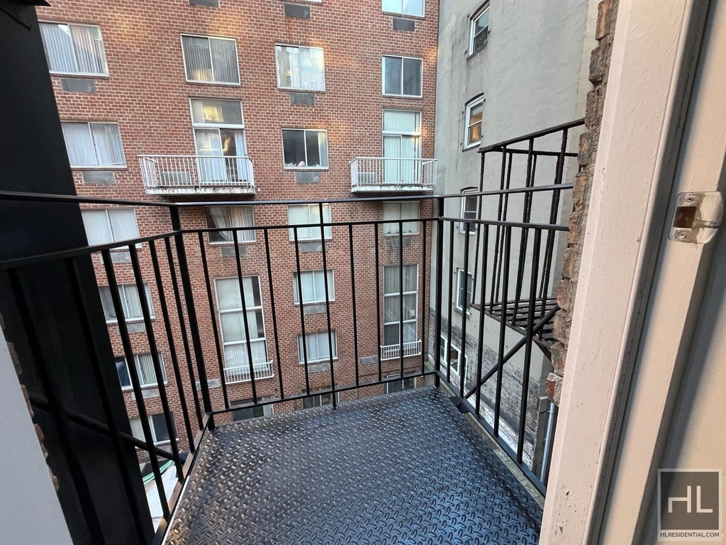 East 23 Street - Photo 2