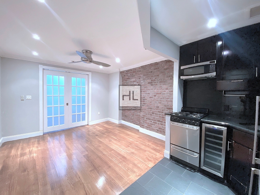 East 26 Street - Photo 2
