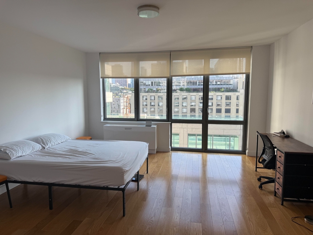 606 West 57th Street - Photo 13