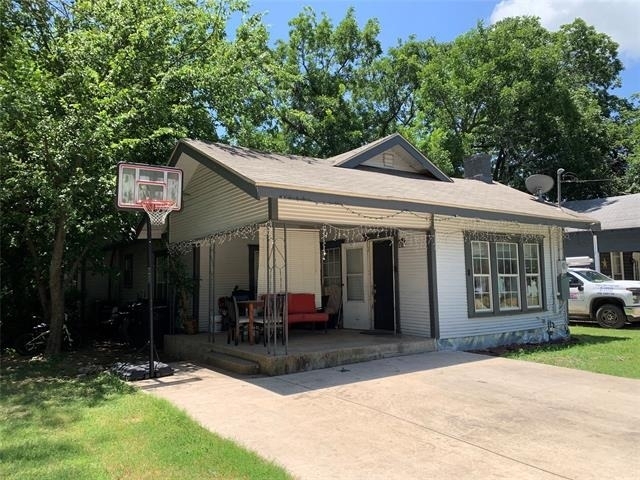 114 Claude Avenue - Photo 2