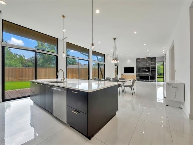 11248 Jamestown Road - Photo 16