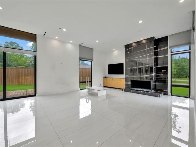 11248 Jamestown Road - Photo 9