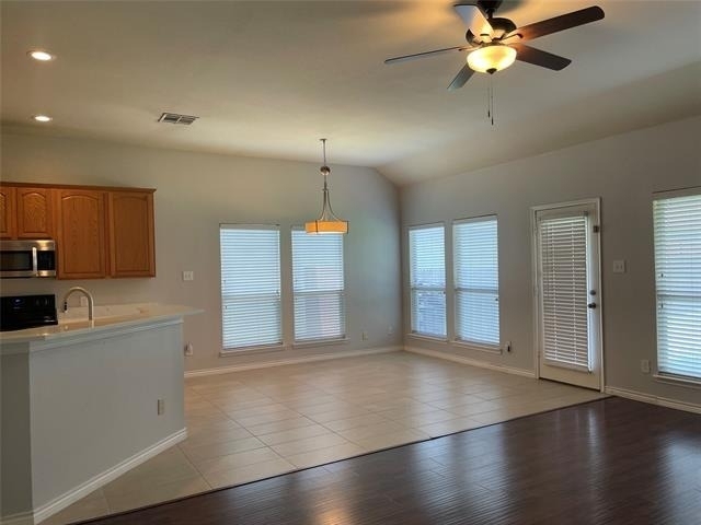 1208 Lazy Lane - Photo 6