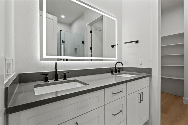 2031 N Prairie Avenue - Photo 16