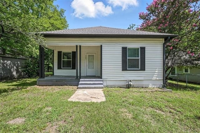 903 W Baker Street - Photo 0