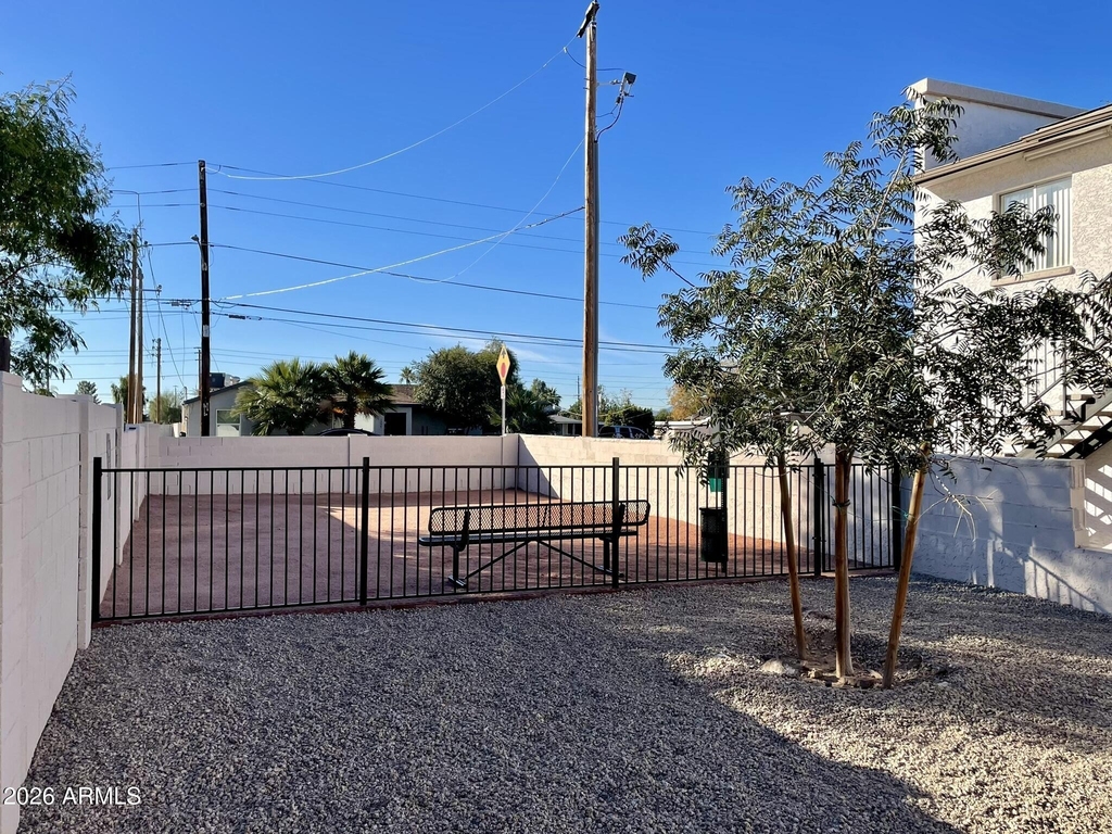 1222 E Mountain View Road - Photo 12
