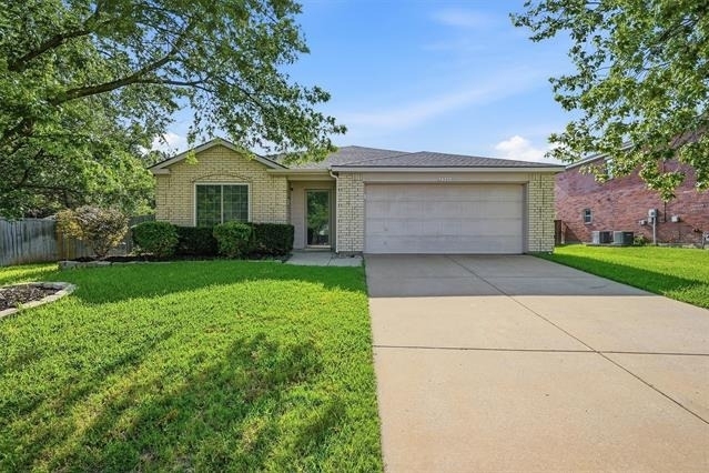 2304 Pheasant Run - Photo 0