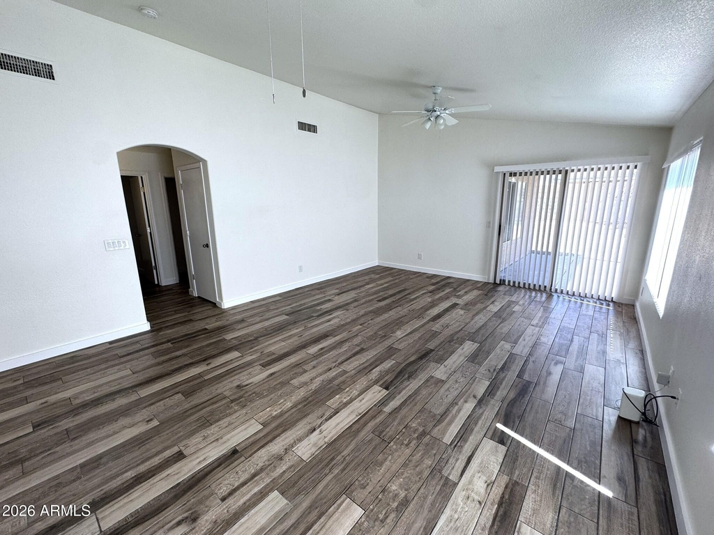 12710 W Ash Street - Photo 10