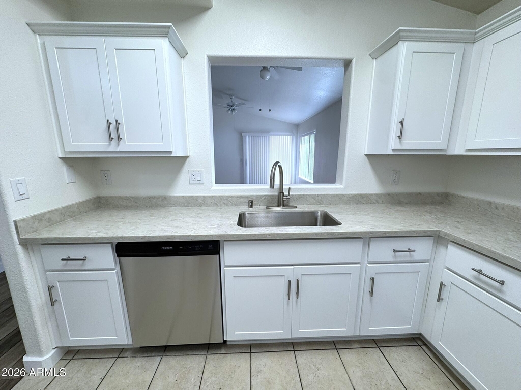 12710 W Ash Street - Photo 6