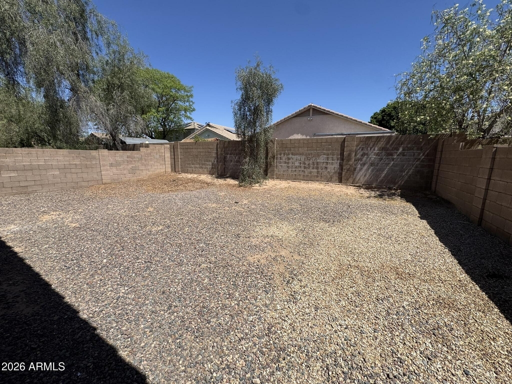 12710 W Ash Street - Photo 21