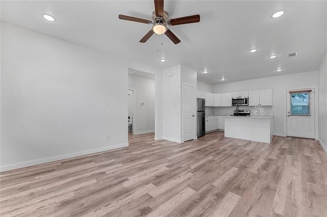 3331 Spring Avenue - Photo 2
