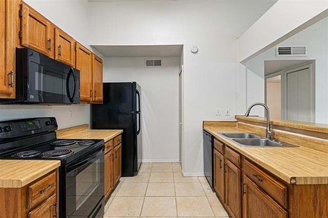 447 Vincent Street - Photo 11