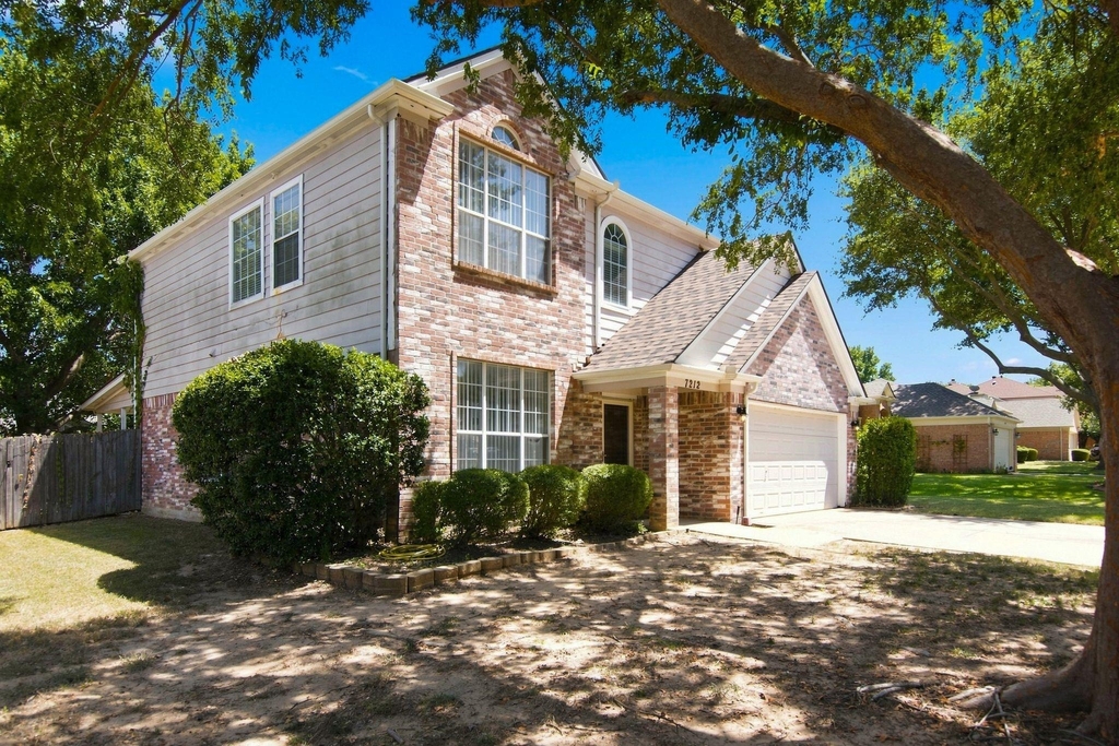 7212 Crabtree Lane - Photo 1