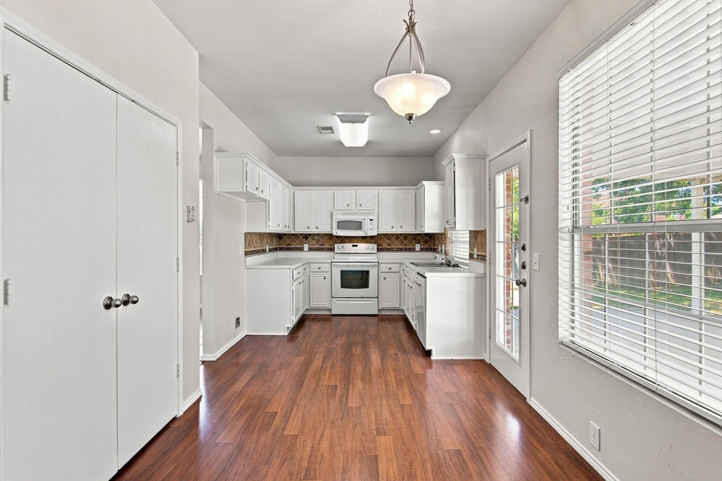 7212 Crabtree Lane - Photo 15