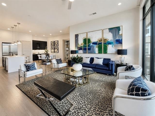 3330 Oak Grove Avenue - Photo 2