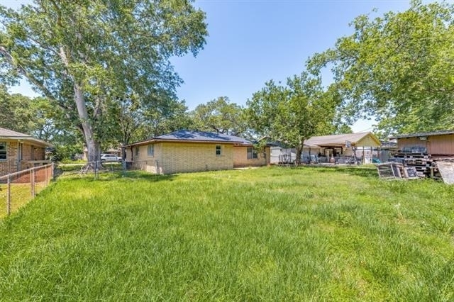 406 Vance Street - Photo 21