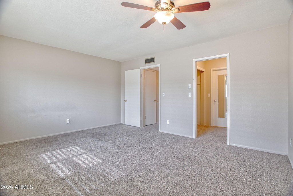 1907 W Belmont Avenue - Photo 21