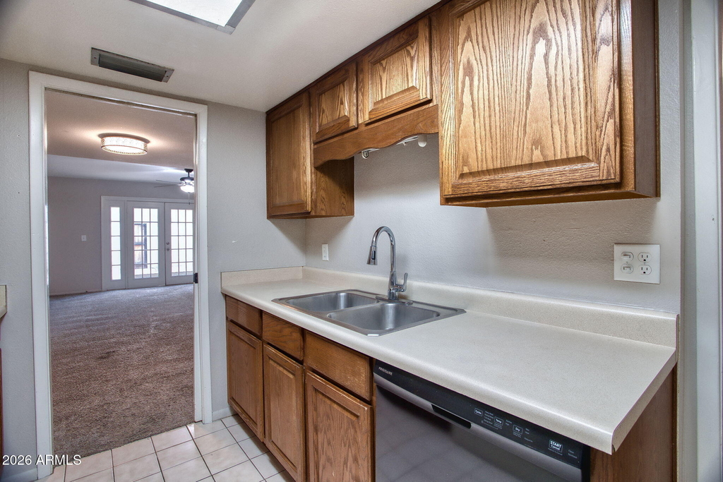 1907 W Belmont Avenue - Photo 13