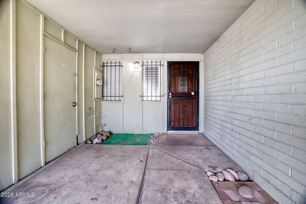 1907 W Belmont Avenue - Photo 3
