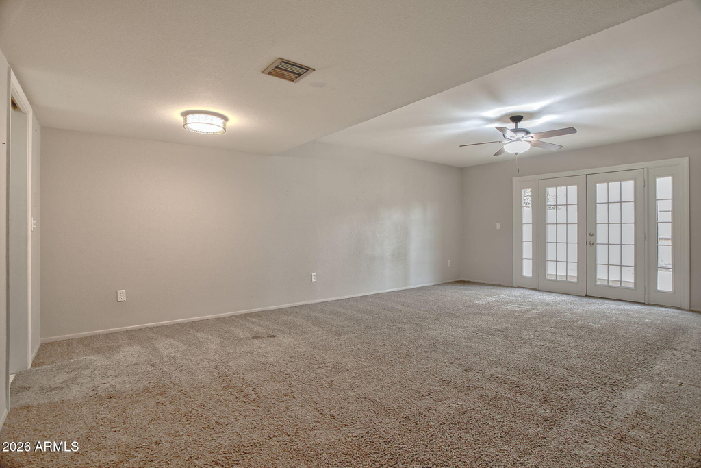 1907 W Belmont Avenue - Photo 4