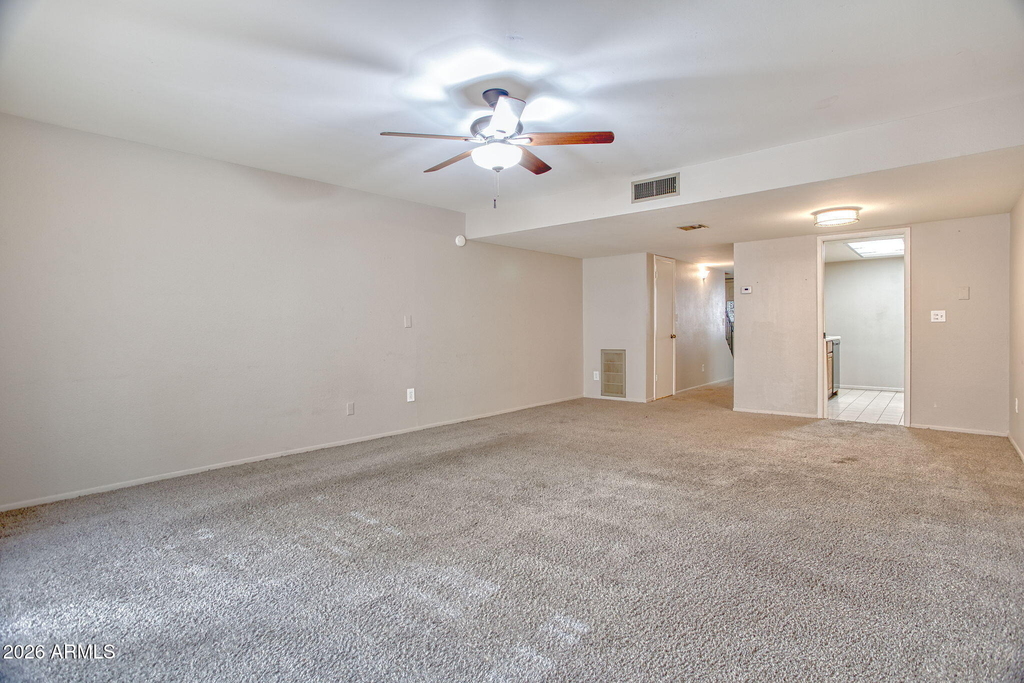 1907 W Belmont Avenue - Photo 6