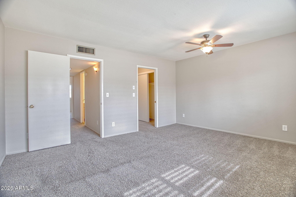 1907 W Belmont Avenue - Photo 20