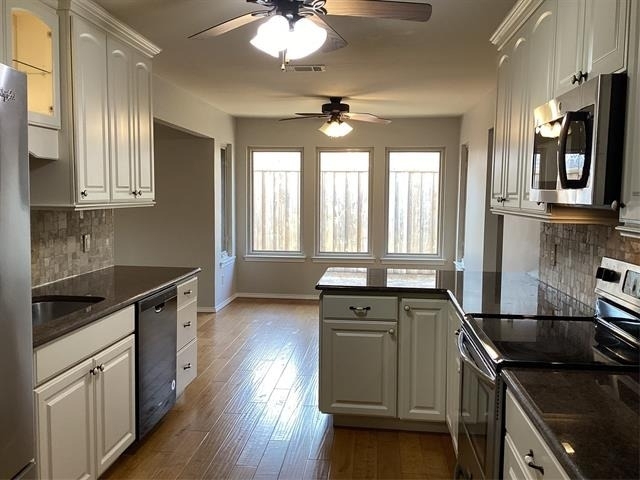2841 Southridge Drive - Photo 2
