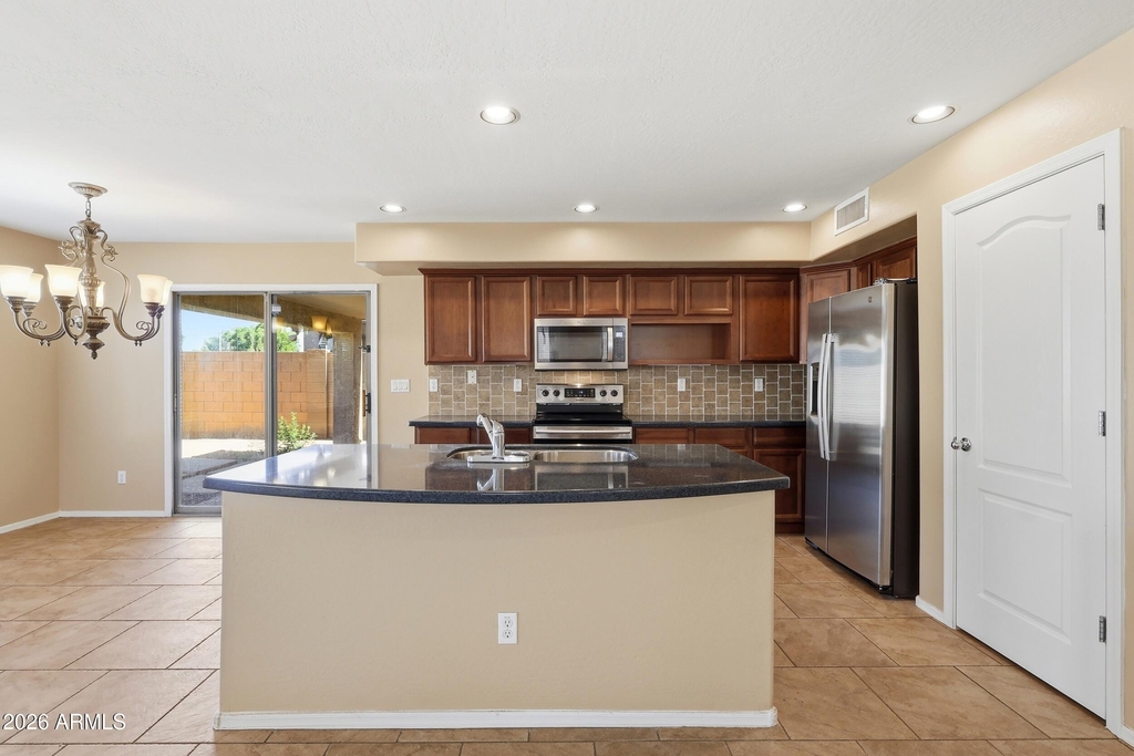 3118 S 95th Lane - Photo 8