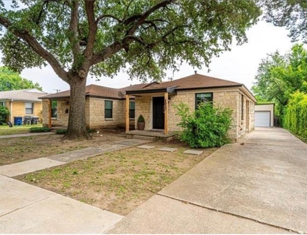 4920 W University Boulevard - Photo 1