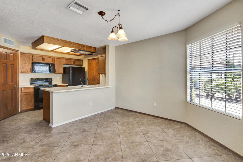 229 E Anderson Avenue E - Photo 5